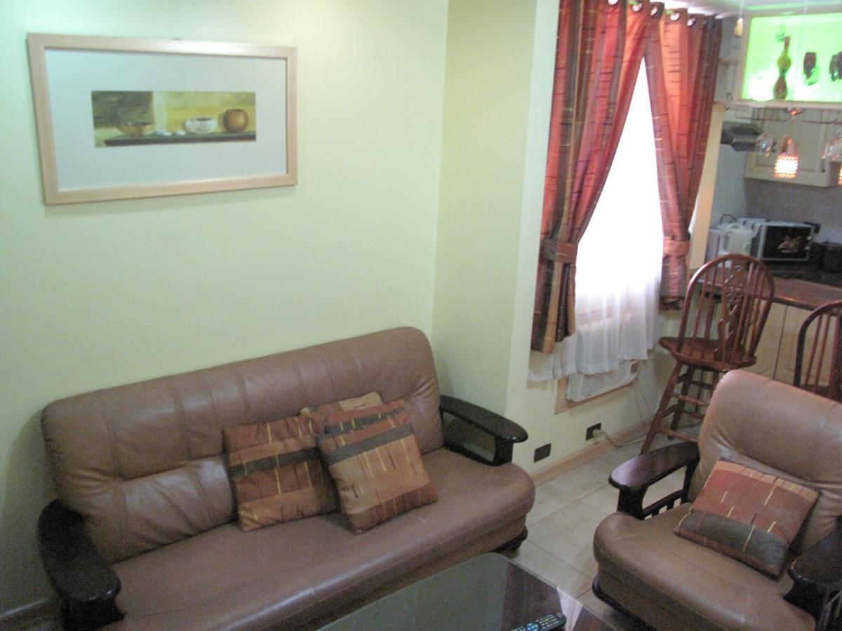 Makati Suites at Travelers Inn Makati City Exteriör bild