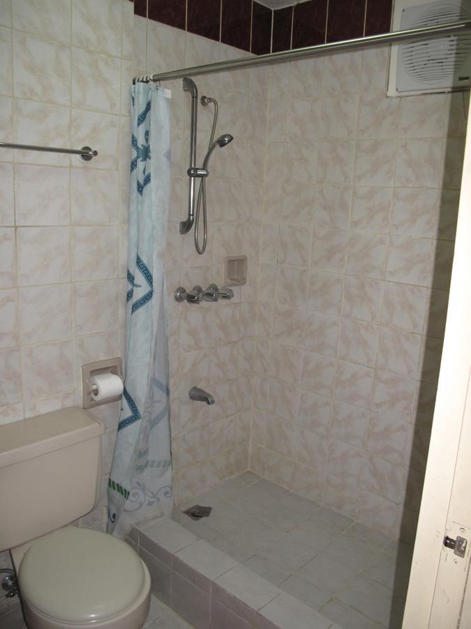 Makati Suites at Travelers Inn Makati City Exteriör bild
